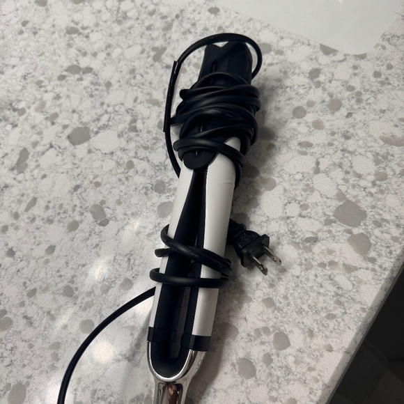 GHD Platinum + 1" Flat Iron